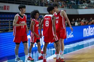 探长：朱正很亮眼 郇斯楠进攻端确实比较糙 张博源效率待提升