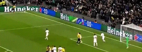 1636059678651006901.gif ewc电竞世界杯-【欧协杯】孙兴慜头筹 孔蒂首战3红 热刺被追2球胜